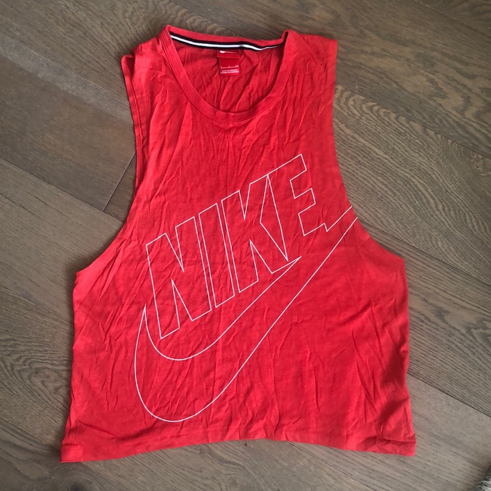 Nike top